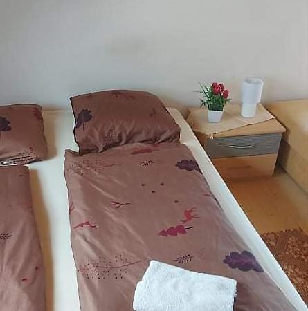 Visszavar-Lak Privat Berlemeny Badacsonytomaj Luaran gambar