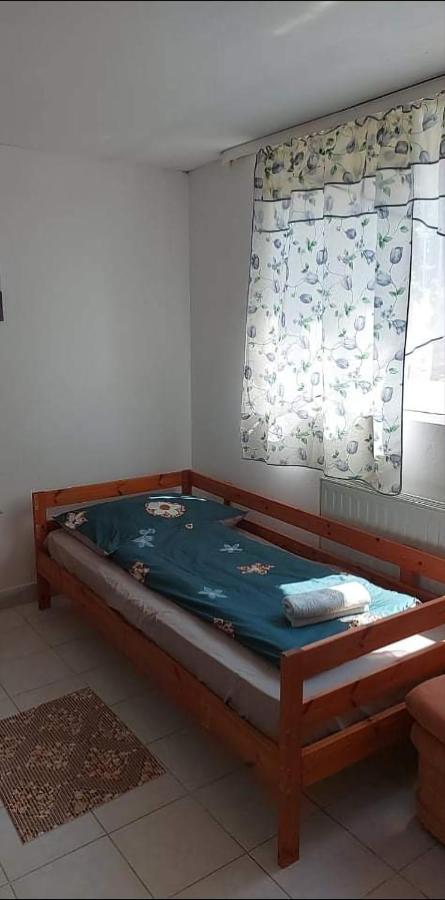 Visszavar-Lak Privat Berlemeny Badacsonytomaj Luaran gambar
